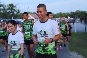 BIB: 2352
                            <button type="button" onclick="openModal(3630753)" class="btn btn-primary btn-sm float-right btn-popup" data-toggle="modal" data-target=".modal-high-quality">
                        <i class="fas fa-shopping-cart"></i> Add to Cart
                    </button>
                                            <button type="button" onclick="isThisMe(3630753, true)" class="btn btn-success btn-sm float-right btn-popup btn-isme hidden" data-toggle="tooltip" data-placement="bottom" title="นี่คือรูปของคุณใช่ไหม คลิกที่นี่เพื่อเอาเข้าอัลบั้ม">
                        <i class="fas fa-plus"></i> Add to album
                    </button>
                    <button type="button" onclick="isThisMe(3630753, false)" class="btn btn-warning btn-sm float-right btn-popup btn-isnotme hidden">
                        <i class="fas fa-ban"></i> Remove from album
                    </button>